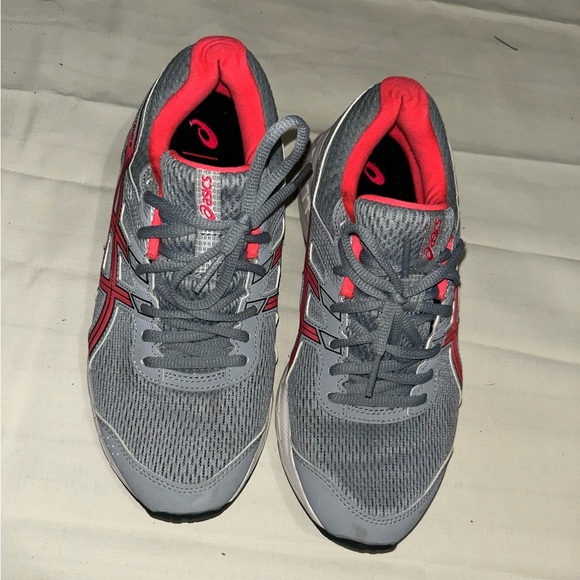 ASICS Women's Athletic Shoes in Gray and Pink - Picture 4 of 8